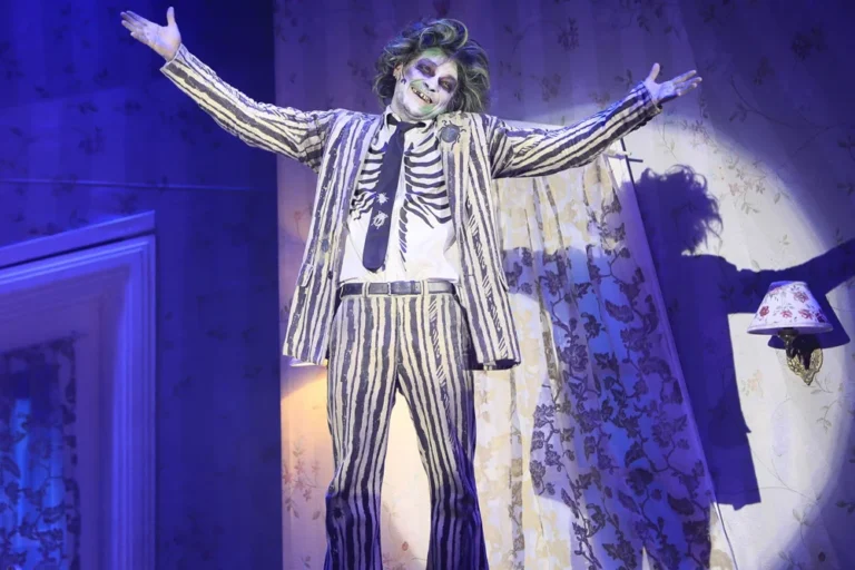 “Beetlejuice – O Musical” retorna com Eduardo Sterblitch e grande elenco