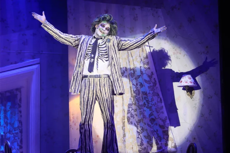 “Beetlejuice – O Musical” retorna aos palcos brasileiros