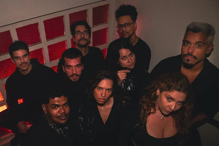 Comédia dark “Rapsódia – O Musical” chega a SP com proposta imersiva e sensorial
