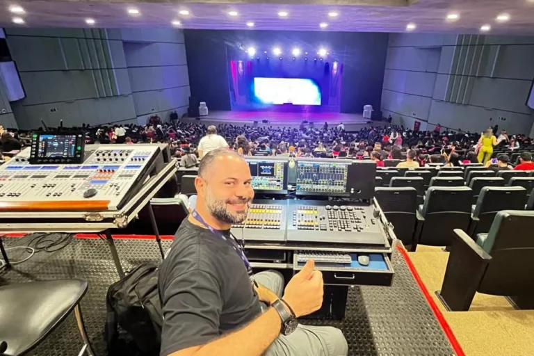 Ponte das Artes promove oficina de iluminação cênica, com módulos presenciais e online