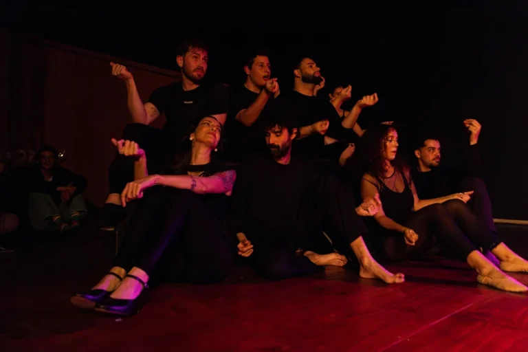 Maior escola de música e teatro da América Latina abre inscrições para cursos gratuitos