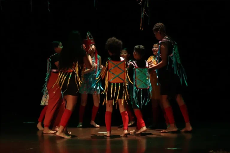 Banco do Nordeste Cultural Cariri abre inscrições para curso gratuito de teatro voltado a adolescentes