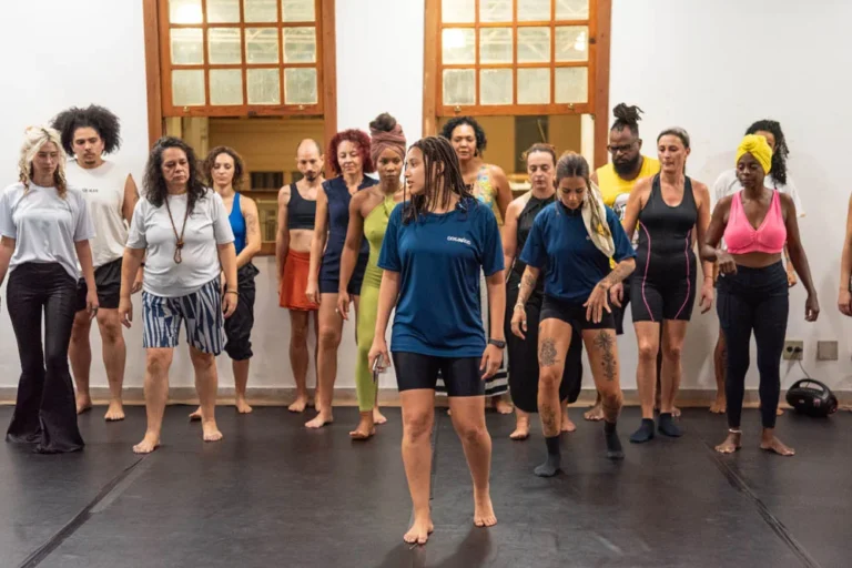 Oficina de dança afrocubana promove experiência entre corpo, música e ancestralidade